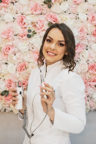 Beauty & Academy